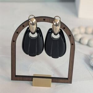 Bold Retro Vintage 1980s Gold-Tone & Black Scallop Door-Knocker Earrings